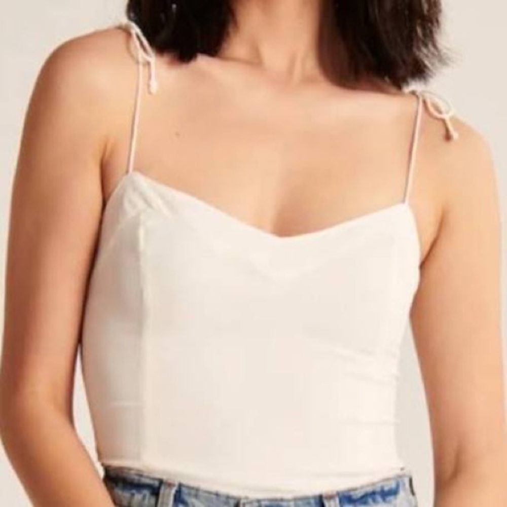 Abercrombie & Fitch (2021) White / Cream Top with tie strings - size small, NWOT